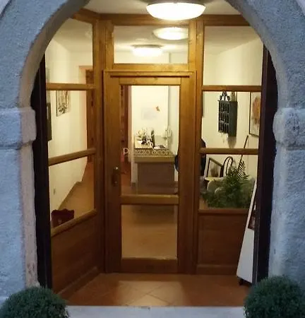 Palazzo Scorza B&B 파올라